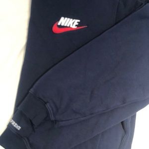 Xl crew neck supreme Nike sweatshirt
